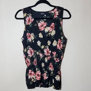 🤑3 for $20🤑 Fashion Magazine Sleeveless Floral Top